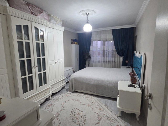 CARŞI MERKEZDE MASRAFSIZ CİFT CEPHE KÖŞE DAİRE SATILIK