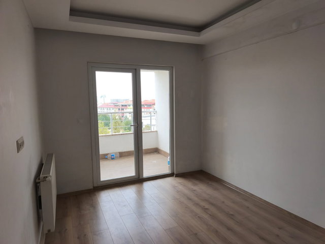 PEX ANKADAN EMEKSİZ SAAT KULESİ YANI HA*SARSIZ KİRALIK 2+1 DAİRE