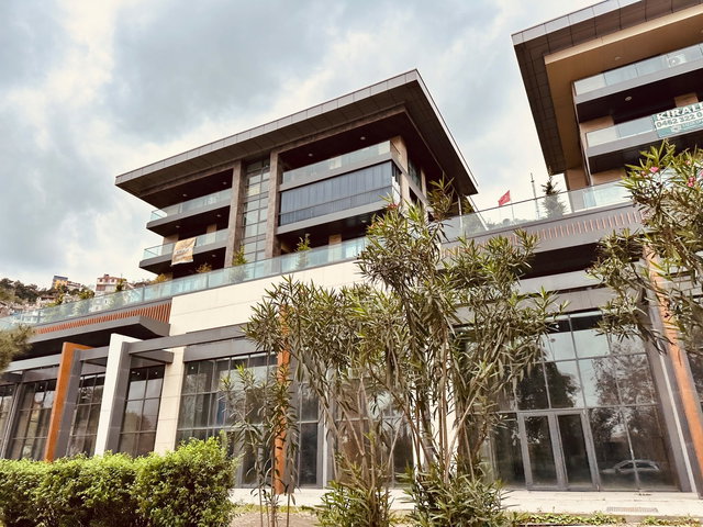 TRABZON ÇÖMLEKÇİ TOKİ KONUTLARINDA KİRALIK 4+1 LÜKS DAİRE