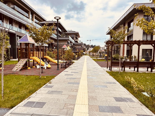 TRABZON ÇÖMLEKÇİ TOKİ KONUTLARINDA KİRALIK 4+1 LÜKS DAİRE