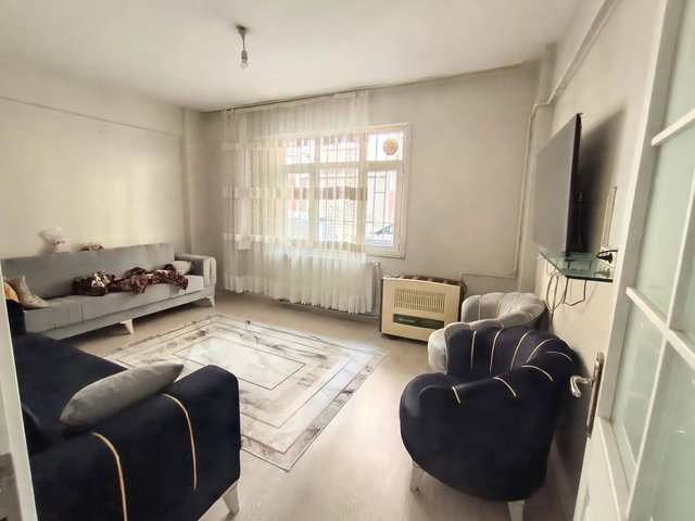 UZEMAR'DAN SATILIK 3+1 GİRİŞ KAT BAĞCILAR DEMİRKAPI BALKONLU