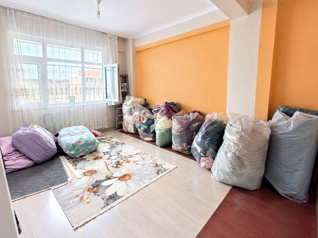 UZEMAR'DAN SATILIK 3+1 GİRİŞ KAT BAĞCILAR DEMİRKAPI BALKONLU