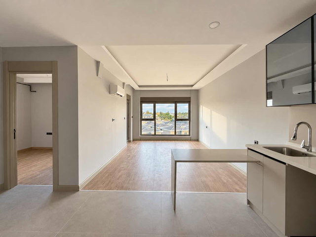 Sky Diamond'da Havuzlu Sitede Ebeveyn Banyolu 2+1 Kiralık Daire