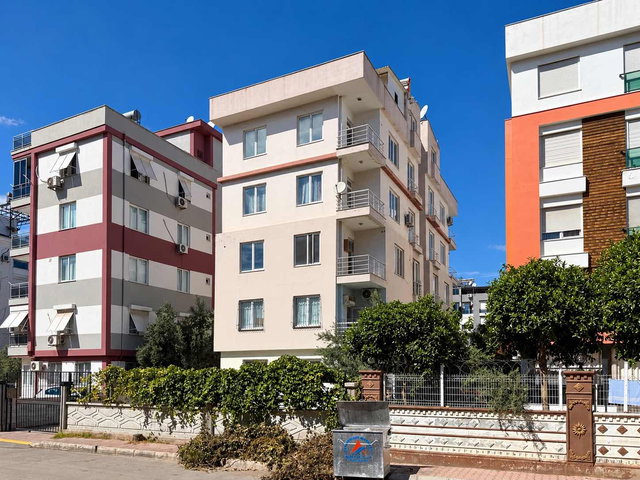 Gebizlide Merkezi Konumda 135 m² 3+1 Ayrı Mutfaklı Dubleks