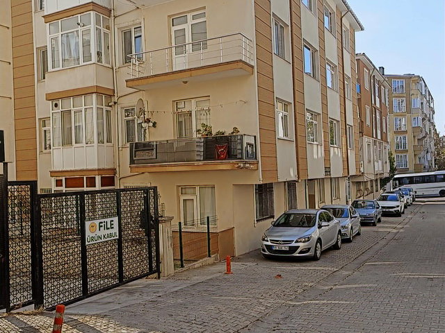 MUHİTTİN FİLE MARKETİN YANINDA GENİŞ,FERAH SATILIK 3+1 DAİRE