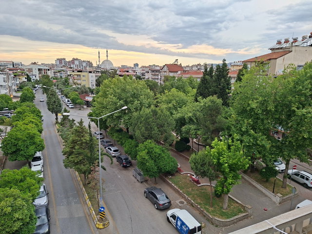 ŞEHİTLER BULVARINDA-TAKASLI-ASANSÖRLÜ-DOĞALGAZLI KÖŞE PARSEL