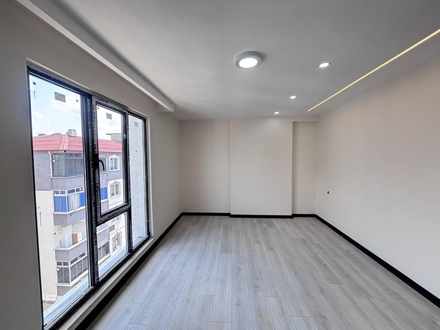 FA ÖZBİR'DEN ÇERKEZKÖY AMFİ TİYATRO YANI AYRI MUTFAKLI 1+1 DAİRE