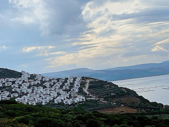 SE&AS EXCLUSIVE: 250 M² ARSADA, DENİZ MANZARALI VİLLA!