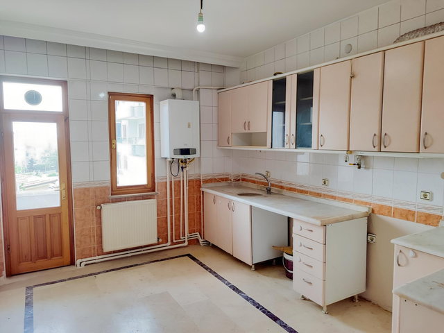 PEX ANKA'DANBATTALGAZİ DEVLET HASTANESİNE YAKIN SATILIK 3+1DAİRE