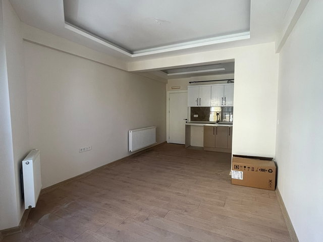 Bornova Küçükparkta eşsiz lokasyon fırsat Kiralık