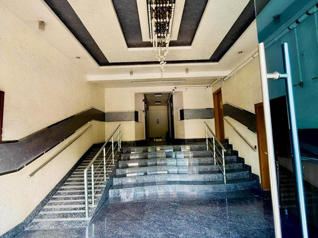 izbana 1 dk Çiğli'de | 3+1 150 m2 Çift banyolu |Doğalgazlı