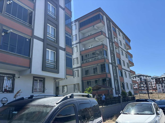 FA ÖZBİR'DEN ÇERKEZKÖY İSTASYON'DA HAZIR KİRACILI 2+1 DAİRE..