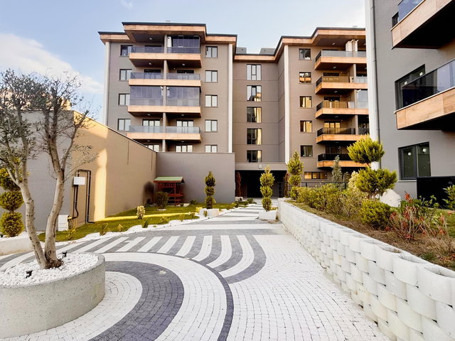 FA ÖZBİR'DEN CUMHURİYETE CADDE ÜZERİ ACİL SATILIK ARAKAT 1+1