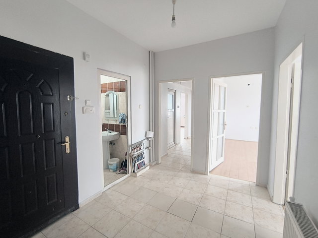 KURUMSALDAN ÇARŞI MERKEZ 3+1 ARA KAT DAİRE