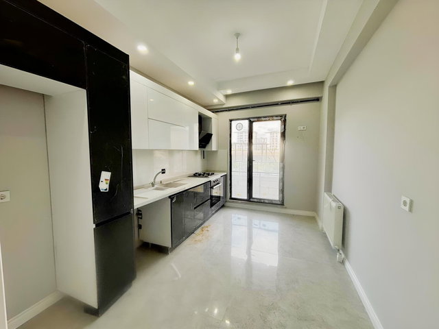 FA ÖZBİR'DEN 7/24 GÜVENLİKLİ LÜX SİTE İÇİ 90m² 2+1 DAİRE