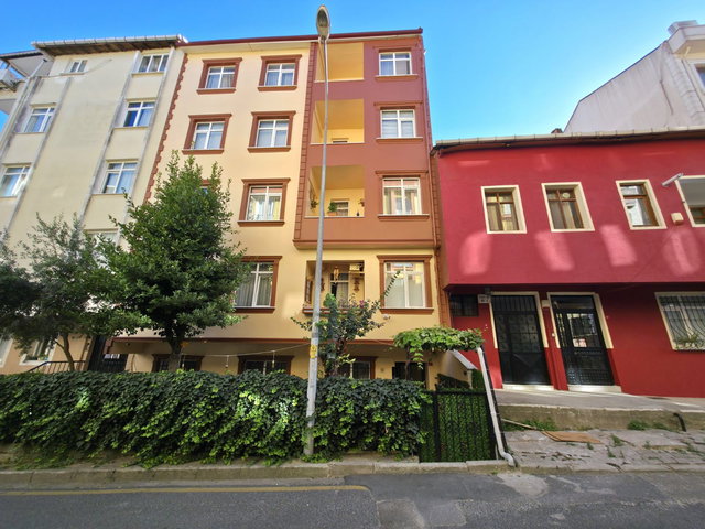 KULE'den BULGURLU METRO YANI İÇİ SIFIR YAPILI GİRİŞ KAT