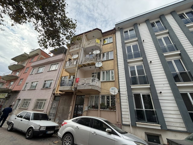 TURKUAZ EMLAK'TAN CUM. MAH. SATILIK BAKIMLI 3+1 FIRSAT DAİRE