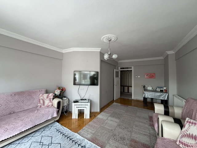 TURKUAZ EMLAK'TAN CUM. MAH. SATILIK BAKIMLI 3+1 FIRSAT DAİRE