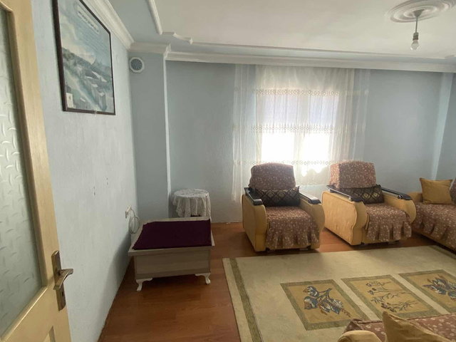 KLİMALI GENİŞ EŞYALI KİRALIK DAİRE