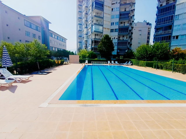 Havuzlu Site İçinde 3+1 Kiralık 135 M² Geniş Daire