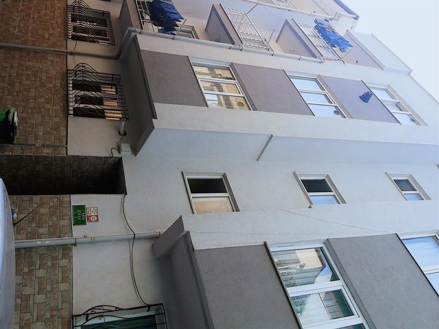 BURSA KILIÇ'TAN ORTABAĞLARDA 5 KAT (8 DAİRE) SATILIK MÜSTAKİL EV