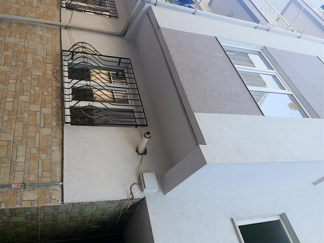 BURSA KILIÇ'TAN ORTABAĞLARDA 5 KAT (8 DAİRE) SATILIK MÜSTAKİL EV