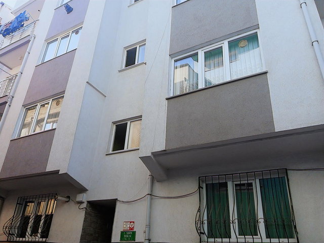 BURSA KILIÇ'TAN ORTABAĞLARDA 5 KAT (8 DAİRE) SATILIK MÜSTAKİL EV