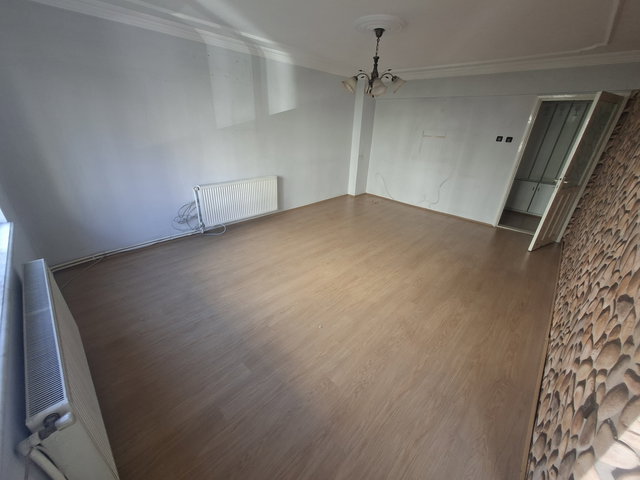 MUAZZAM ARAKAT 3+1 OTOPARKLI, BALKONLU, DOĞALGAZLI,OKUL BÖLGESİ