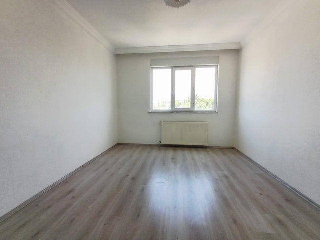 Serik Atatürk Cad. 125 m² 2+1 Doğalgazlı Kiralık Daire