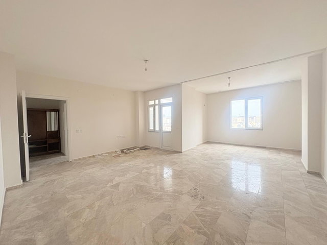 TURGUT REİSTE SİTE İÇİ BAĞIMSIZ MUTFAKLI 3+1 GENİŞ SATILIK DAİRE