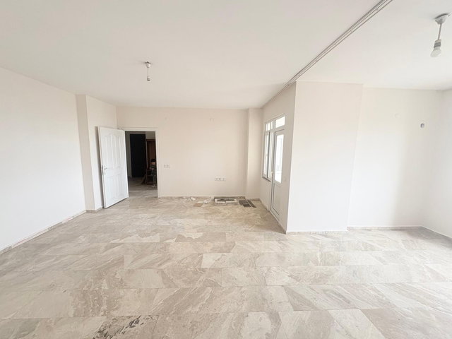 TURGUT REİSTE SİTE İÇİ BAĞIMSIZ MUTFAKLI 3+1 GENİŞ SATILIK DAİRE