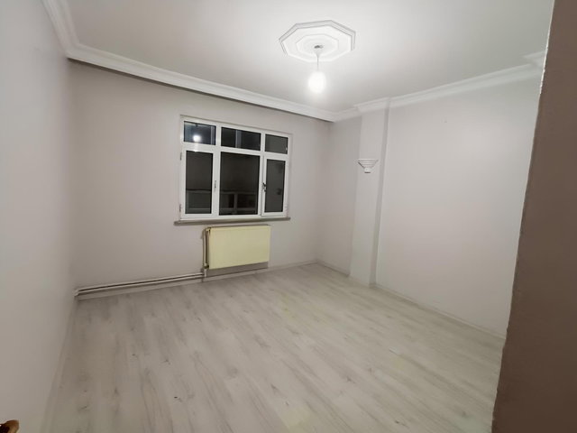 UZEMAR'DAN BAĞCILAR DEMİRKAPI'DA KİRALIK 3+1 120 METREKARE