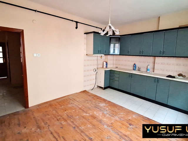 YUSUF USTA GAYRİMENKUL'DEN MERKEZİ KONUMDA 2+1 KİRALIK DAİRE