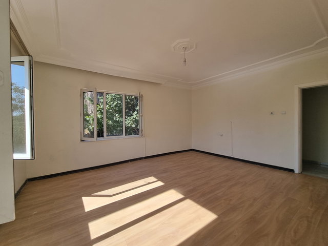 Ermenek Kültür Çadırı Yakını 1+1 Giriş Daire