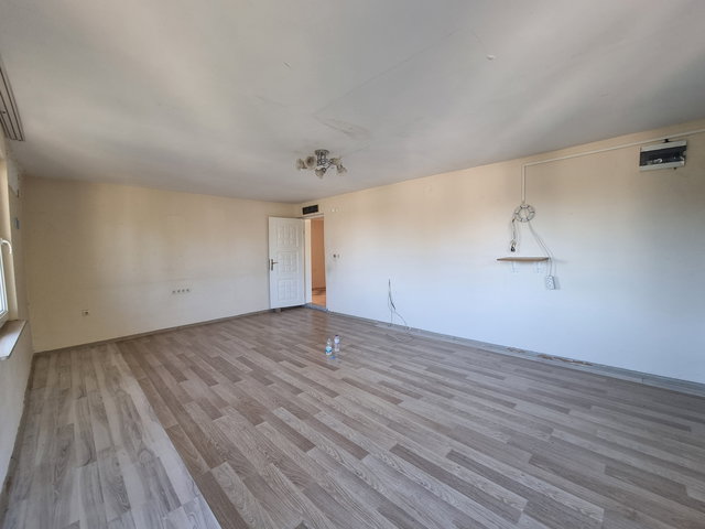 Güzeloba'da Müstakil Girişli, Bahçeli 3+1 Kiralık Daire