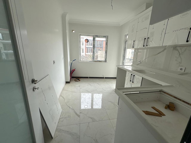 BEŞİKKAYA DA 8. CADDE YAKINI 2+1 SIFIR GİRİŞKAT KİRALIK