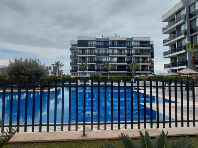 Port Antalya Da Havuz Jenaratör Otopark Eşyalı Kiralık 2+1 85m2