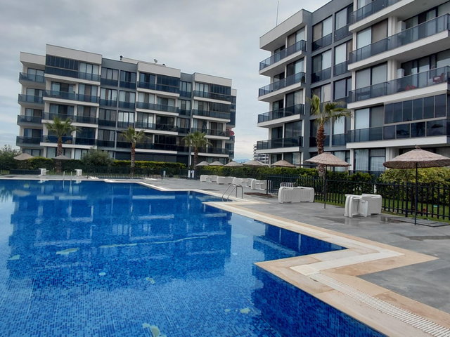 Port Antalya Da Havuz Jenaratör Otopark Eşyalı Kiralık 2+1 85m2