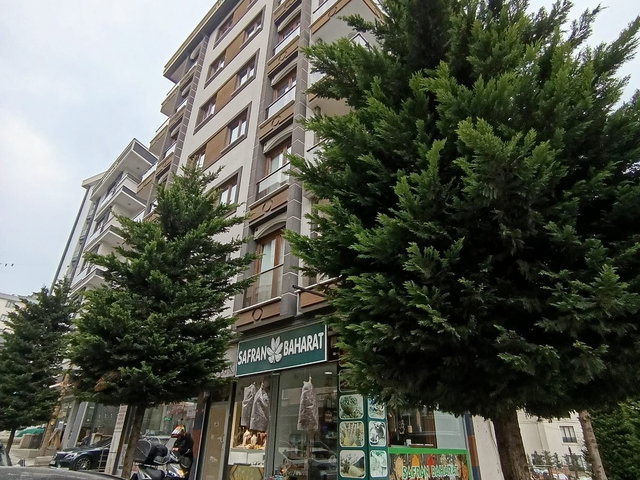 ÜMRANİYE DEVLET HASTANESİ KARŞISI İÇİ SIFIRLANMIŞ LÜKS 2+1 DAİRE