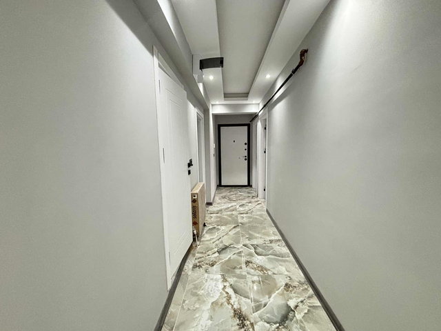 FA ÖZBİR'DEN MERKEZİ KONUMDA CAMBALKONLU İSKANLI 2+1 DAİRE