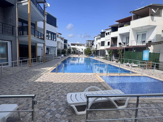 REALTY CHN'DEN 3+1 VILLA HAVUZLU SİTE DENİZE YÜRÜME MESAFESİ