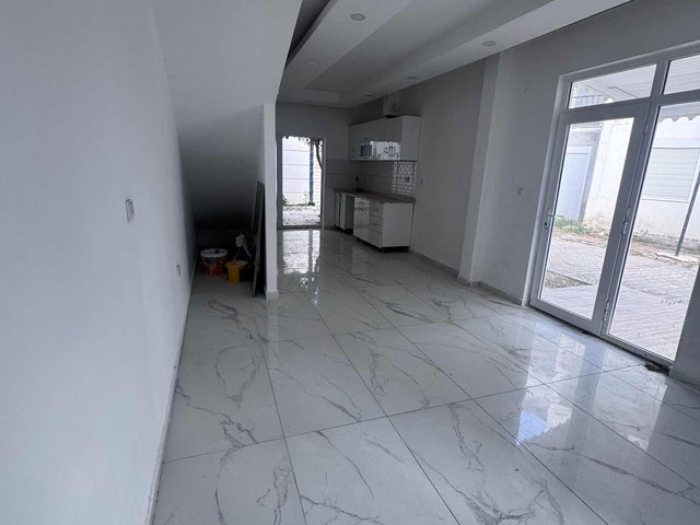 REALTY CHN'DEN 3+1 VILLA HAVUZLU SİTE DENİZE YÜRÜME MESAFESİ