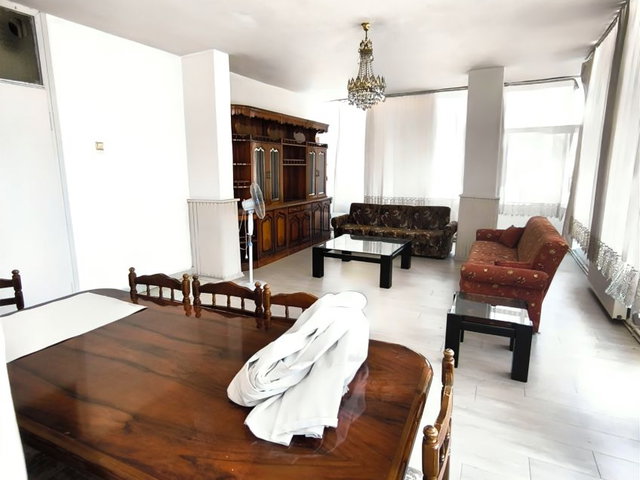 Deniz Manzaralı - Şehir merkezinde - 3+1 Kiralık - Eşyasız
