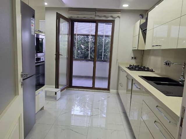 140M2 ORTA KAT ÖZEL LÜKS VE KALİTELİ 3+1 ODA SATILIK DAİRE
