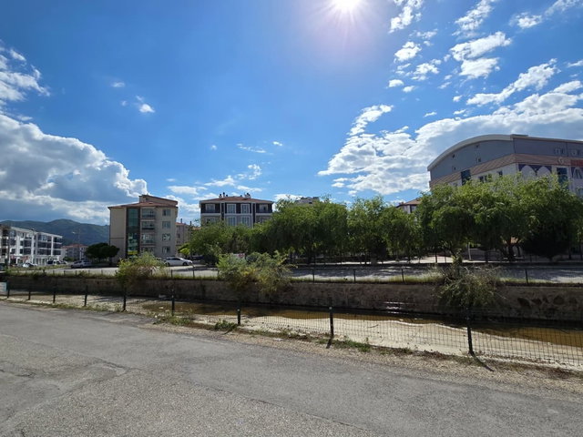 TURKUAZ EMLAKTAN SELÇUKLUDA KİRALIK EŞYALI 2+1 DAİRE