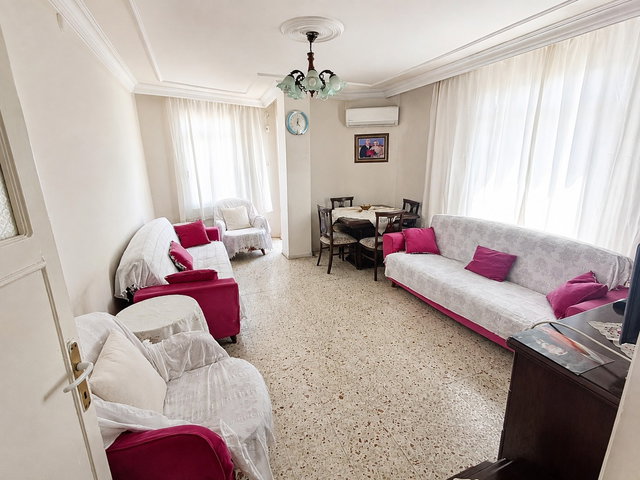 AKDENİZ'DE CADDE ÜSTÜ 2+1 BAĞIMSIZ MUTFAK