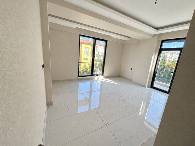 TURKUAZ EMLAK'TAN CUMHURİYET MAHALLESİN'DE 2+1 SATILIK DAİRE