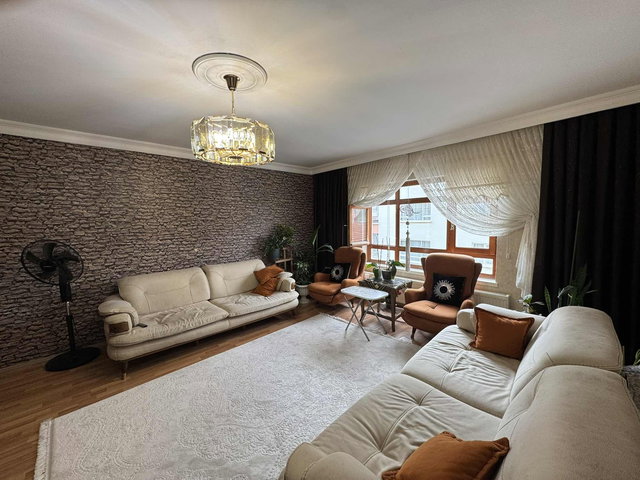 KEÇİÖREN'DE MERKEZİ KONUMDA ULAŞIMI KOLAY 3+1 KİRALIK DAİRE