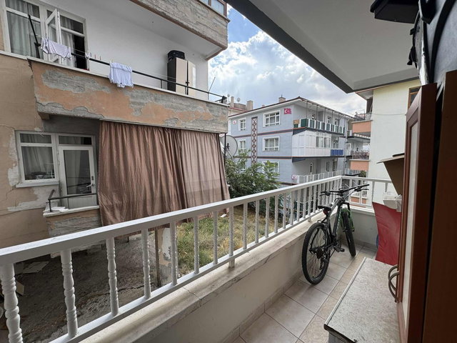 KEÇİÖREN'DE MERKEZİ KONUMDA ULAŞIMI KOLAY 3+1 KİRALIK DAİRE