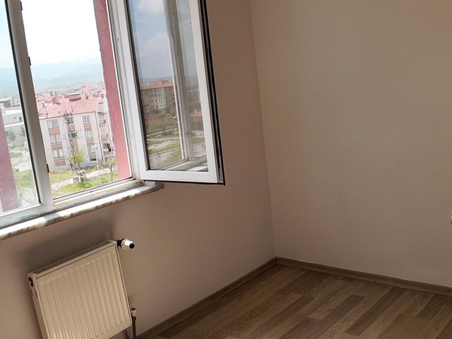TURKUAZ EMLAKTAN ŞUHUT TOKİLERDE 2+1 KİRALIK DAİRE
